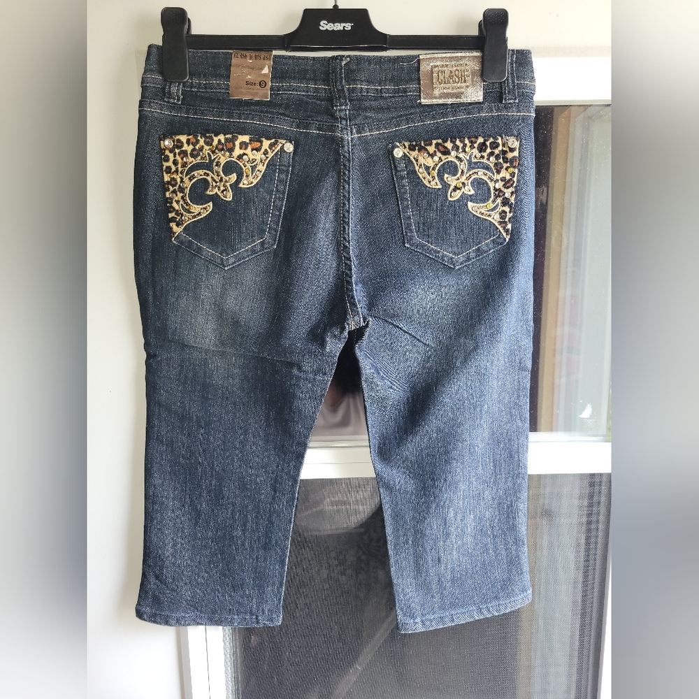 Women's Dark Blue Denim Capris with Leopard Print Pockets